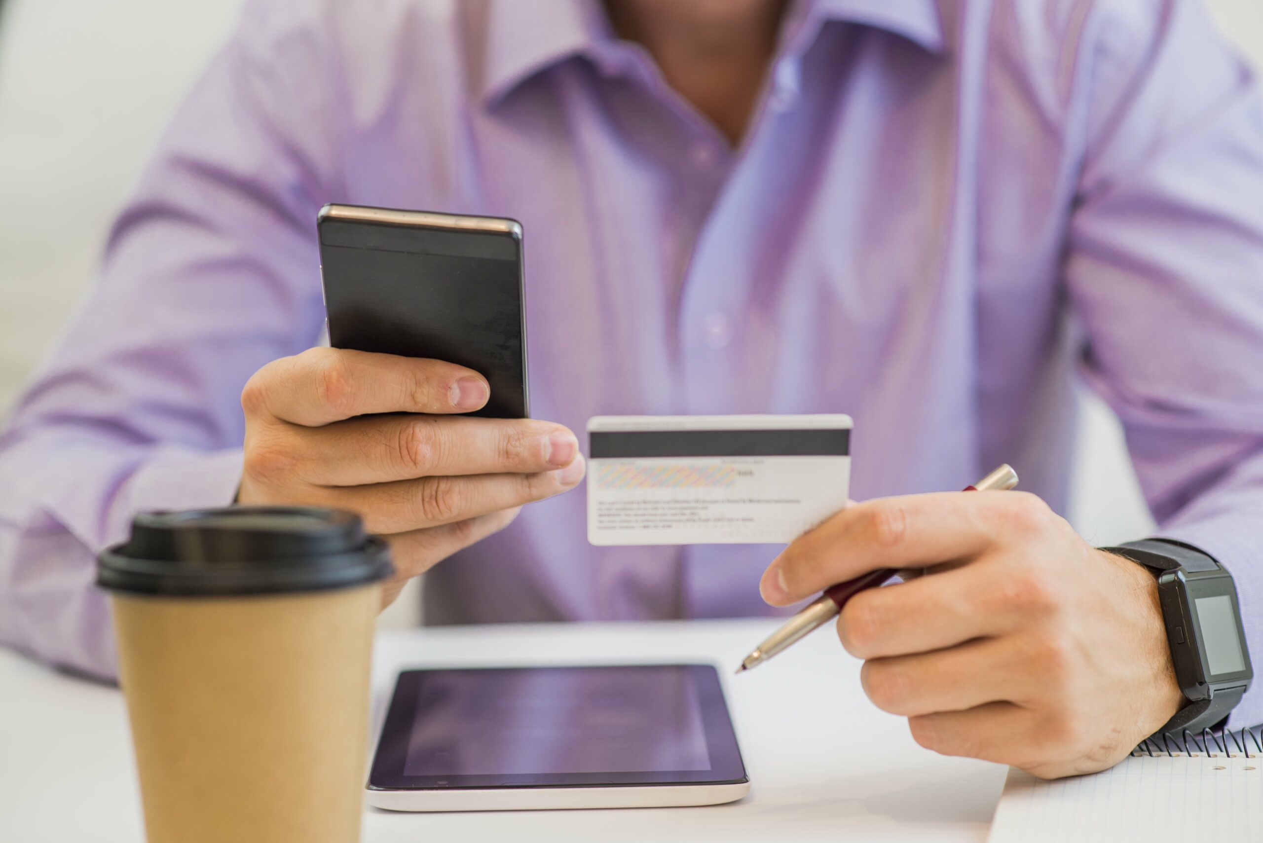 Tarjetas Revolving: Cómo evitar el sobreendeudamiento y reclamar los intereses abusivos