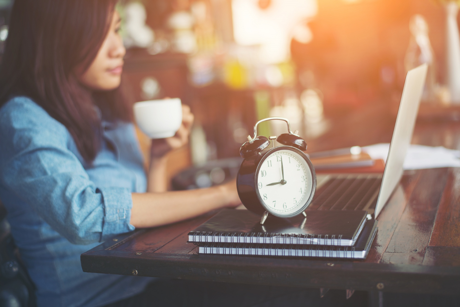Cómo aumentar la jornada de 8 horas de trabajo sin incumplir el registro horario